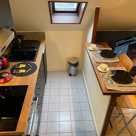 Gare - Sur Le Toit Du Donjon *